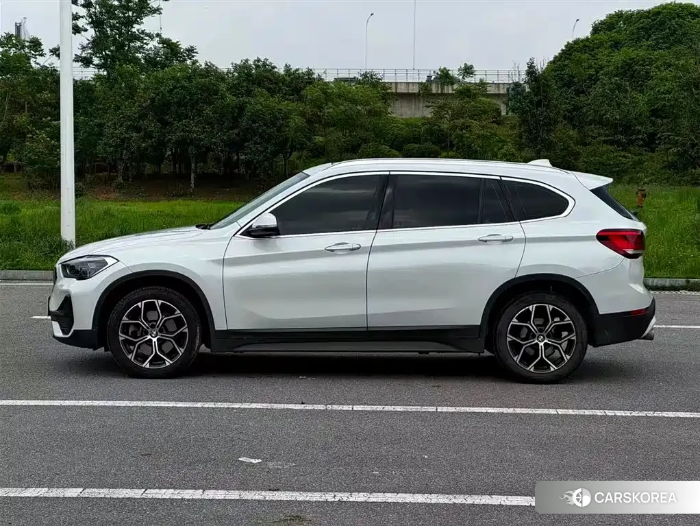 BMW X1 id 4606911 из Китая 13