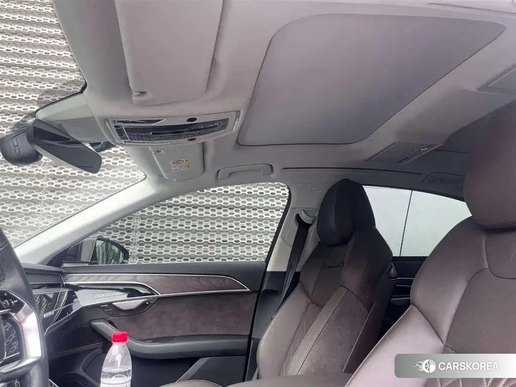 Audi A8 id 4577414 из Китая 12