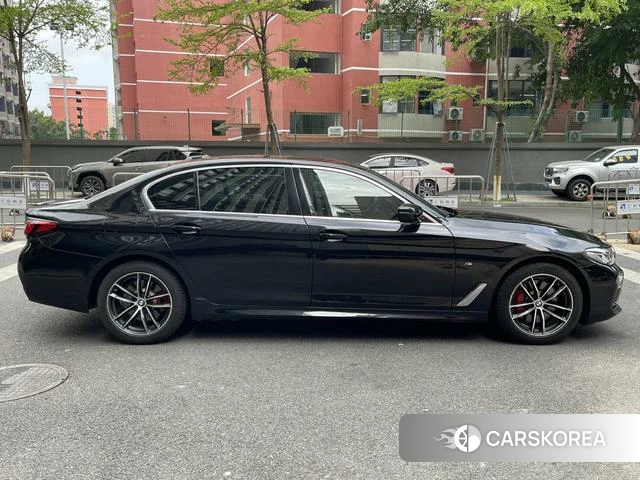 BMW 5 series PHEV id 4213000 из Китая 16