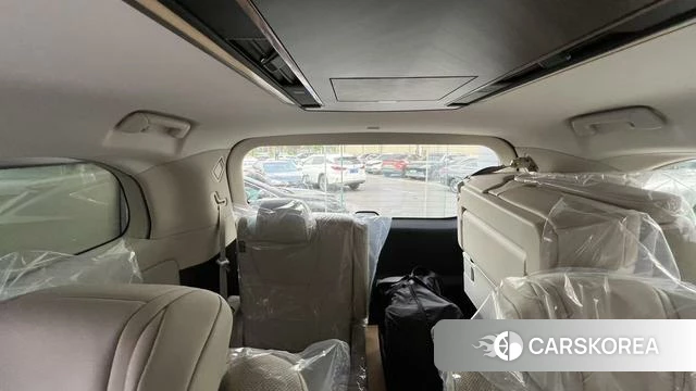 Lexus LM id 4298505 из Китая 17