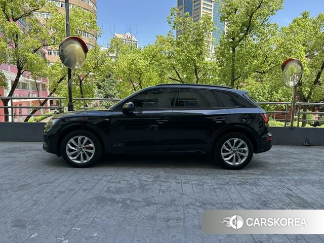 Audi Q5L id 4329200 из Китая 14