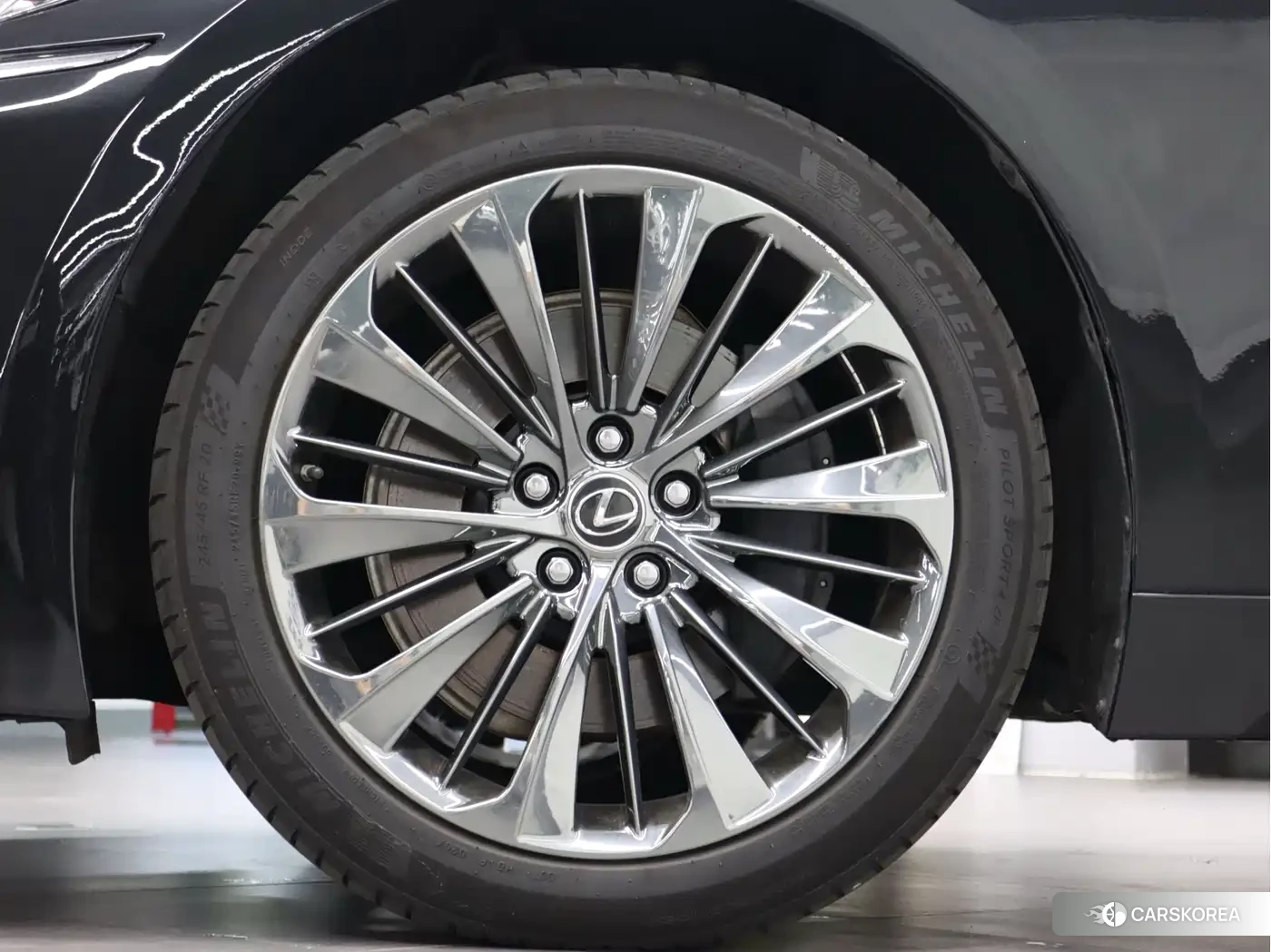 Lexus LS id 4583833 из Китая 41