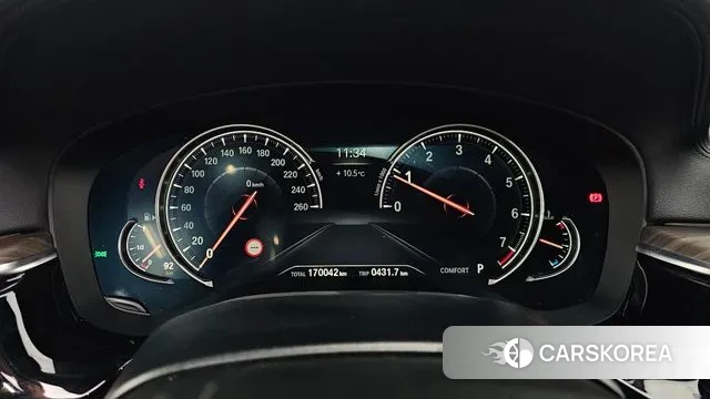 BMW 5 Series (G30) id 3408282 из Кореи 18