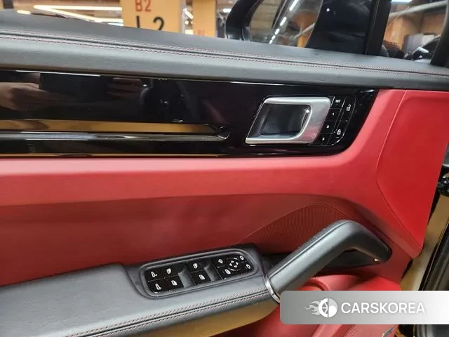 Porsche Cayenne (PO536) id 3013579 из Кореи 17