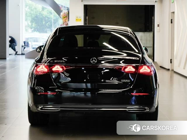 Mercedes-Benz E-class id 4374622 из Китая 16