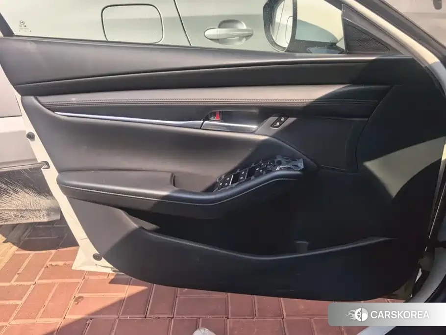 Mazda 3 id 4644376 из Китая 14