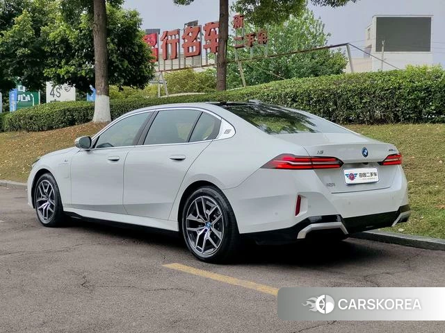 BMW i5 id 4258081 из Китая 8