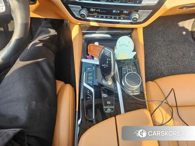 BMW 5 Series (G30) id 3741037 из Кореи 14