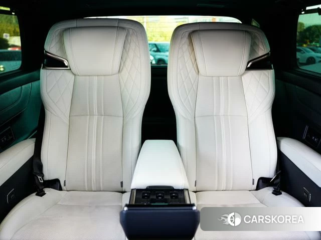 Lexus LM id 4239337 из Китая 21