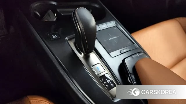 Lexus UX300e id 3690644 из Кореи 18