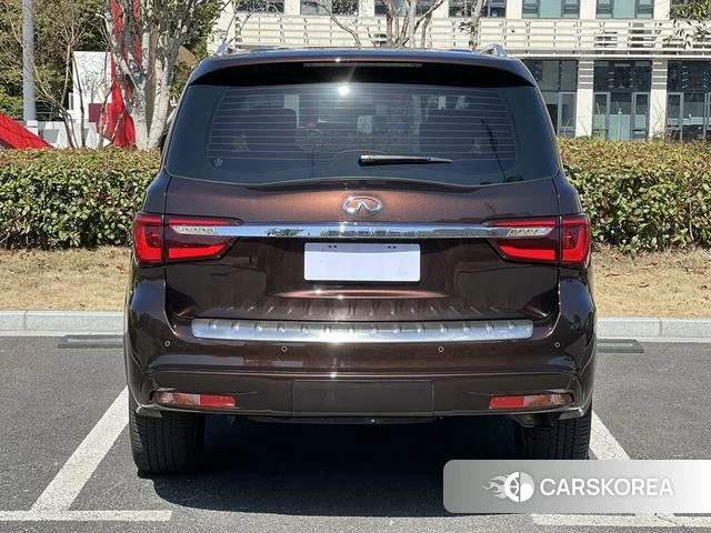 Infiniti QX80 id 4239433 из Китая 26