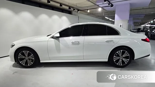 Mercedes-Benz E-Class W214 id 3715874 из Кореи 18