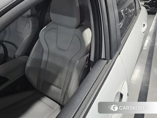 Hyundai Avante (CN7) id 3438943 из Кореи 8