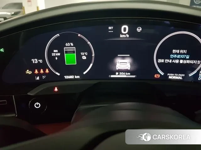 Porsche Taycan id 3679581 из Кореи 8