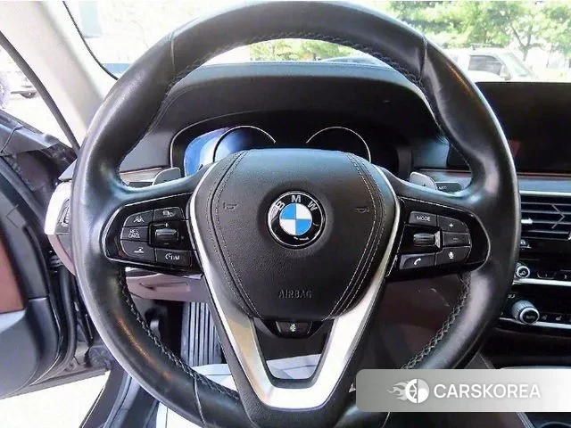 BMW 5 Series (G30) id 3029392 из Кореи 18