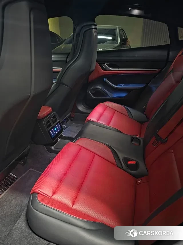 Porsche Taycan id 3674636 из Кореи 13