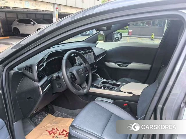 Lexus RZ id 4278798 из Китая 9