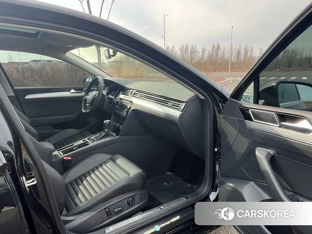 Volkswagen Magotan id 4207820 из Китая 18