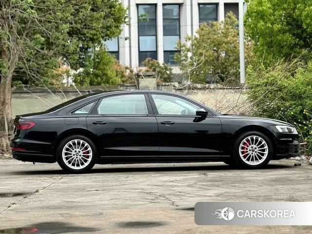 Audi A8 id 4277705 из Китая 16