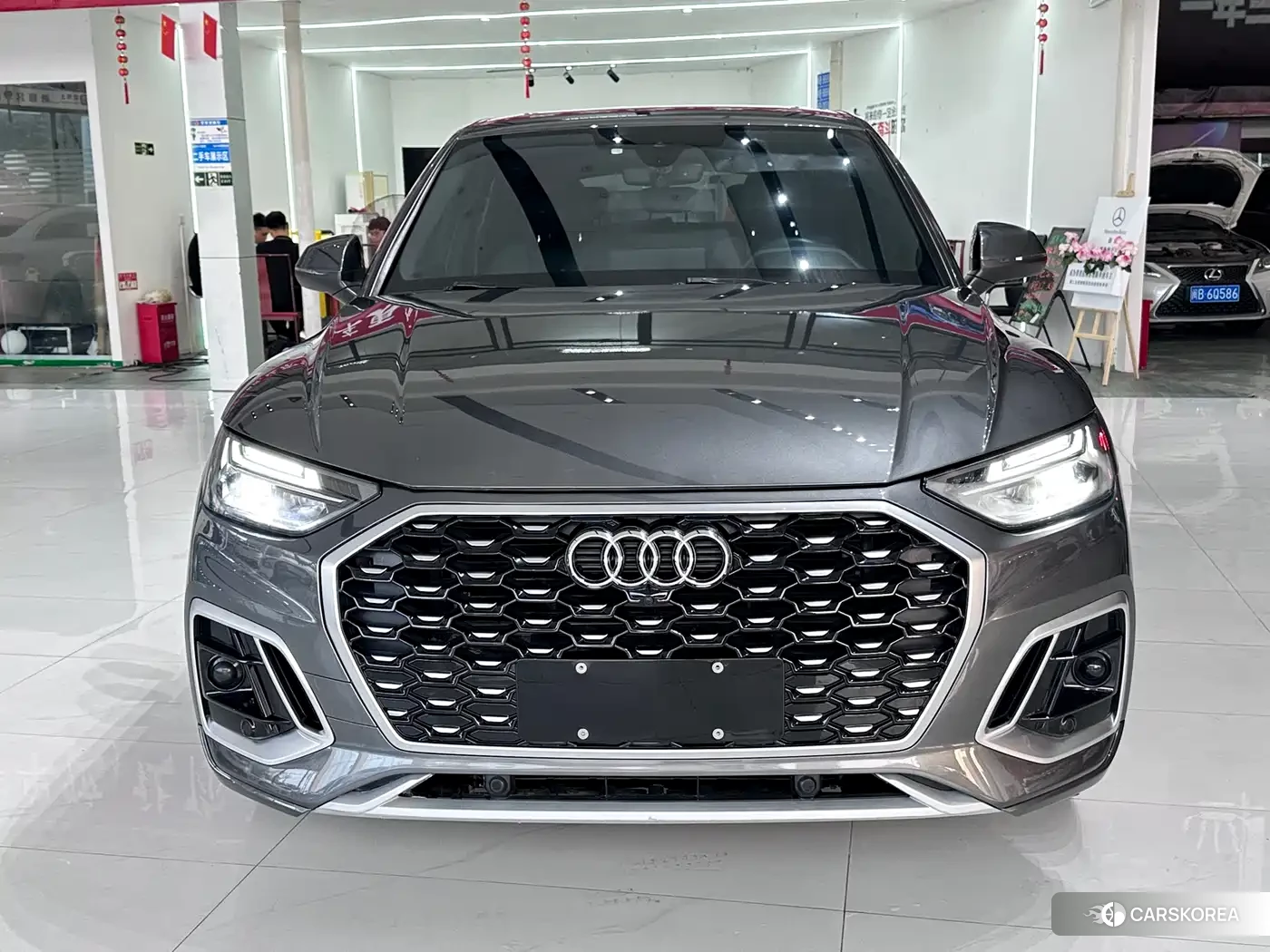 Audi Q5L id 4607188 из Китая 8