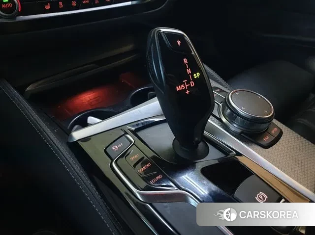 BMW 5 Series (G30) id 3423601 из Кореи 11