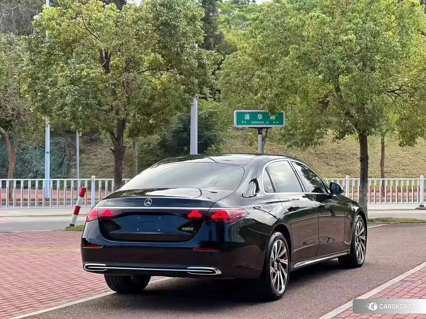 Mercedes-Benz E-Class id 4634702 из Китая 8
