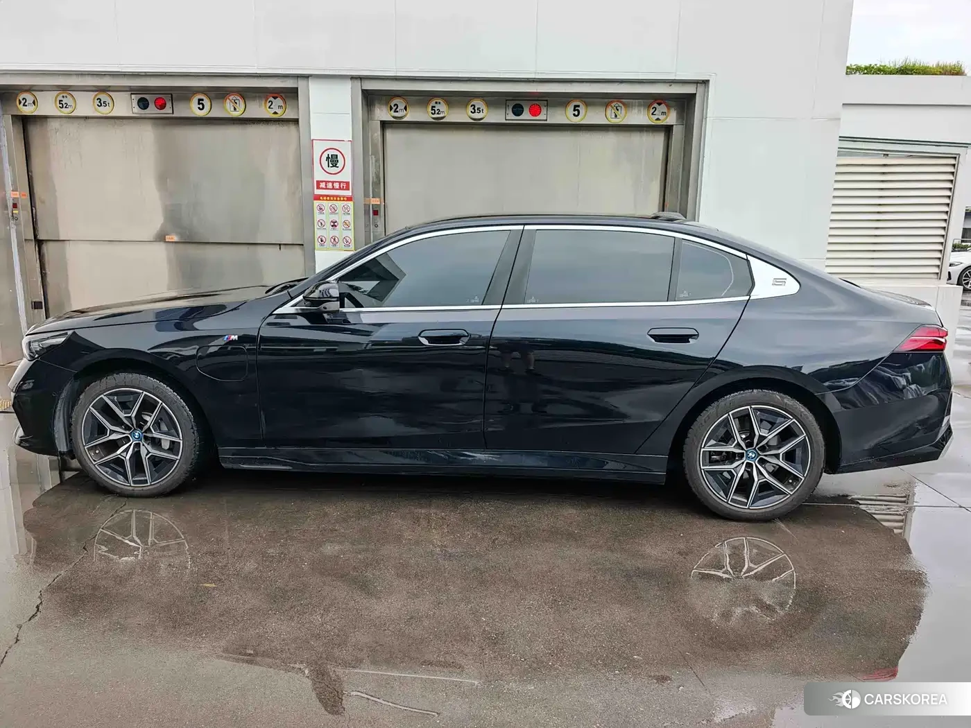 BMW i5 id 4576481 из Китая 11