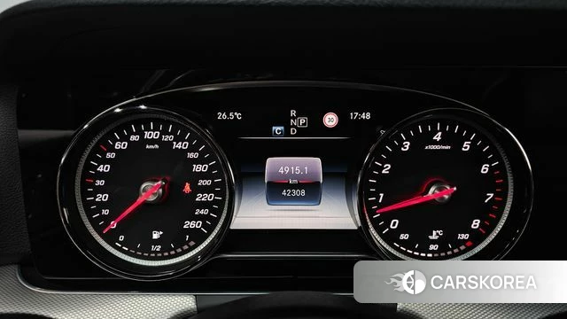 Mercedes-Benz E-Class W213 id 4574621 из Кореи 32