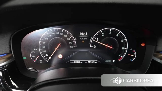 BMW 5 Series (G30) id 4410773 из Кореи 32