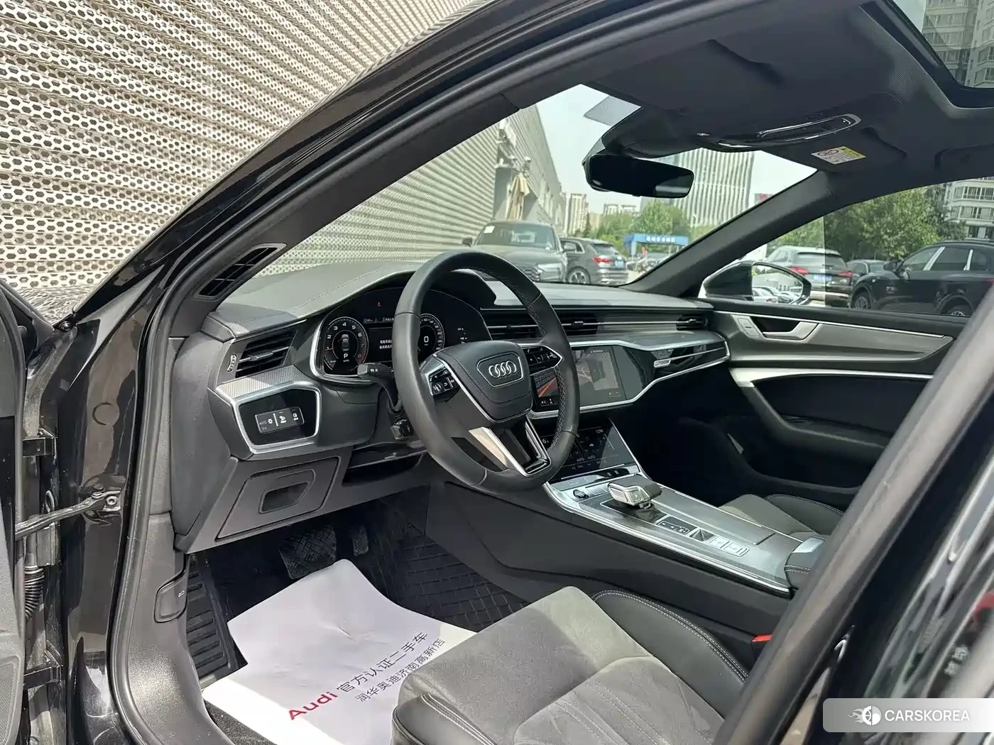 Audi A6L id 4545742 из Китая 18