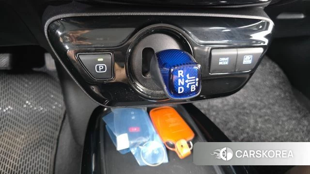 Toyota Prius 4th Generation id 4636610 из Кореи 32