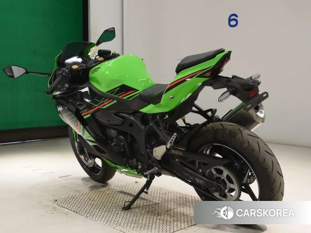Kawasaki ZX-4R SE id 4348041 из Японии 8