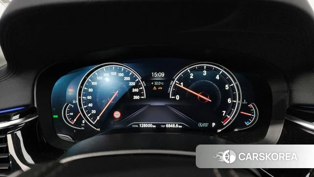 BMW 5 Series (G30) id 4638153 из Кореи 36