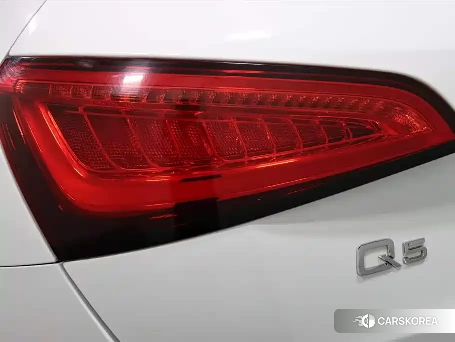 Audi Q5L id 4583711 из Китая 17