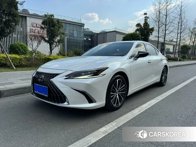 Lexus ES id 4273752 из Китая 10