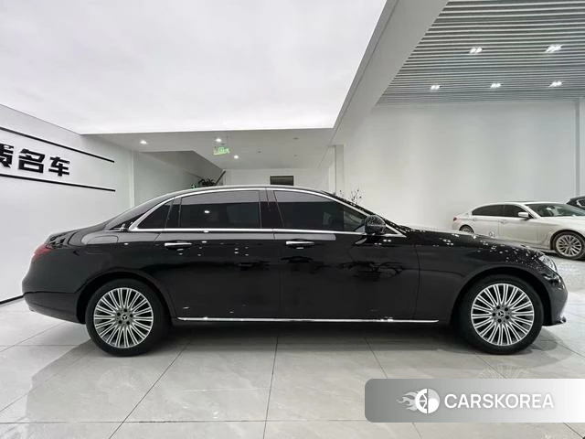 Mercedes-Benz E-class id 4256866 из Китая 32