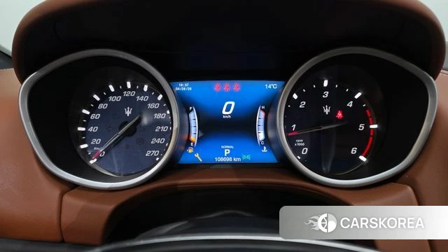 Maserati Ghibli id 4232518 из Кореи 30