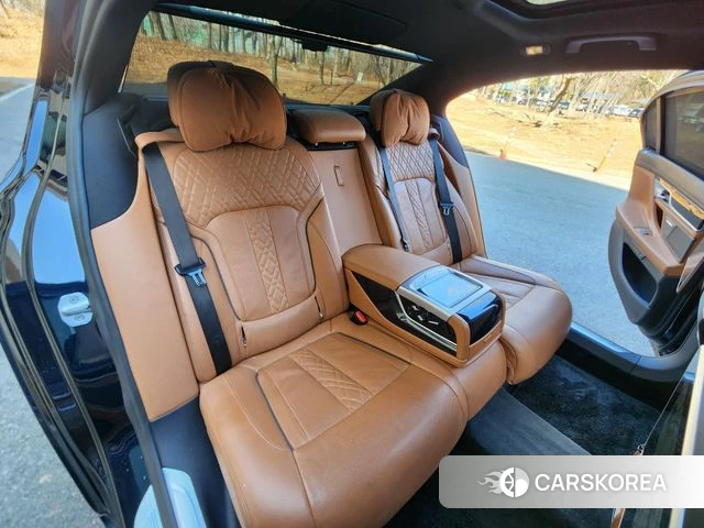 BMW 7 Series (G11) id 3856583 из Кореи 18