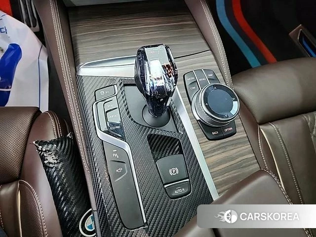 BMW 5 Series (G30) id 3844383 из Кореи 17