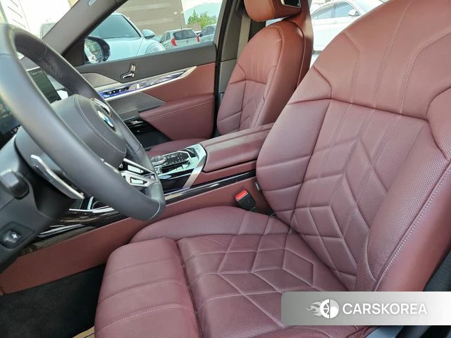BMW 7 Series (G70) id 4380991 из Кореи 14