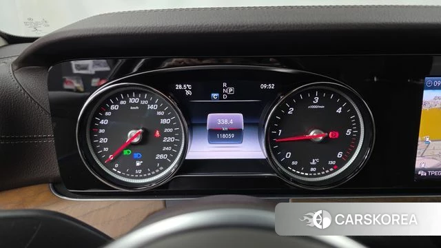 Mercedes-Benz E-Class W213 id 4471321 из Кореи 29
