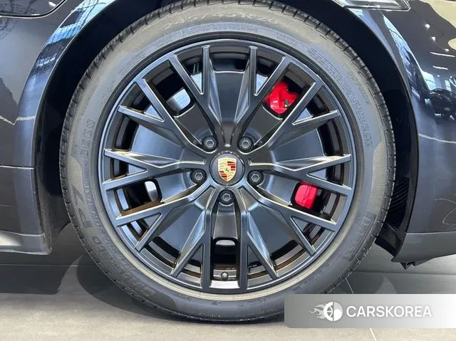 Porsche Taycan id 3739779 из Кореи 18