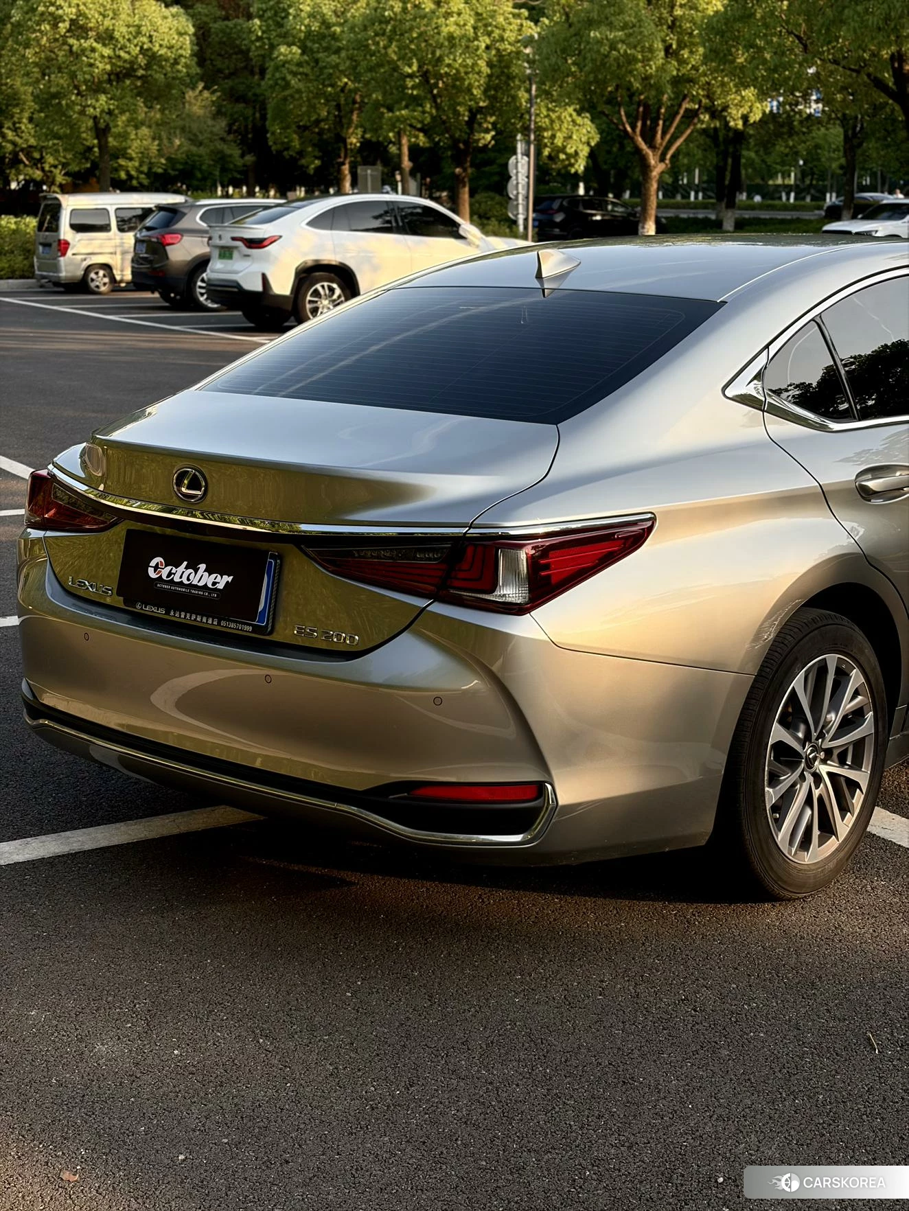 Lexus ES id 4440980 из Китая 17