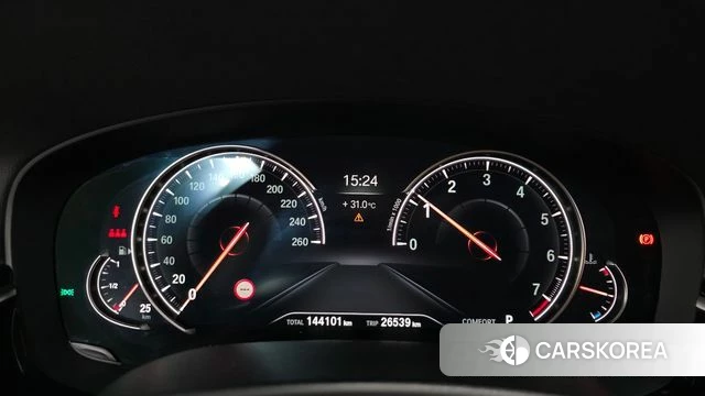 BMW 5 Series (G30) id 4737552 из Кореи 18