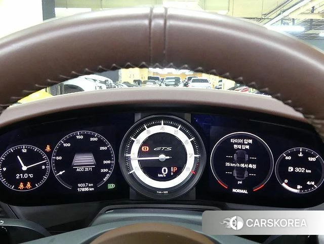 Porsche 911(992) id 3799726 из Кореи 18