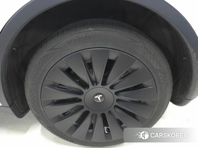 Tesla Model Y id 3909781 из Кореи 18