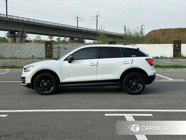 Audi Q2L id 4209864 из Китая 25