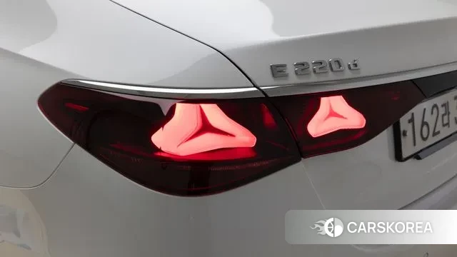 Mercedes-Benz E-Class W214 id 3011021 из Кореи 14