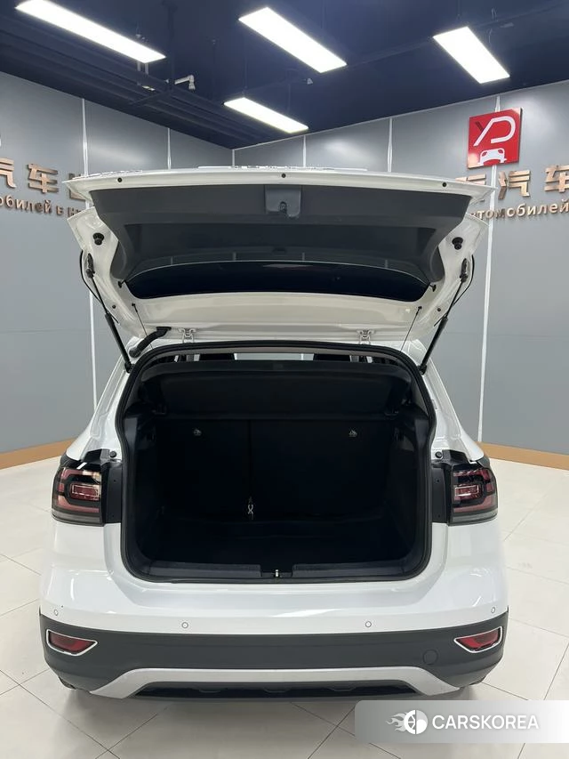 Volkswagen Exploring the shadow id 4218729 из Китая 21