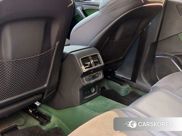 Audi Q5L Sportback id 4336175 из Китая 8
